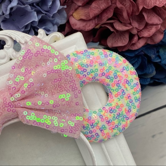 Minnie Mouse Sequin Sprinkle Donut Headband w/ Bow - Picture 5 of 11
